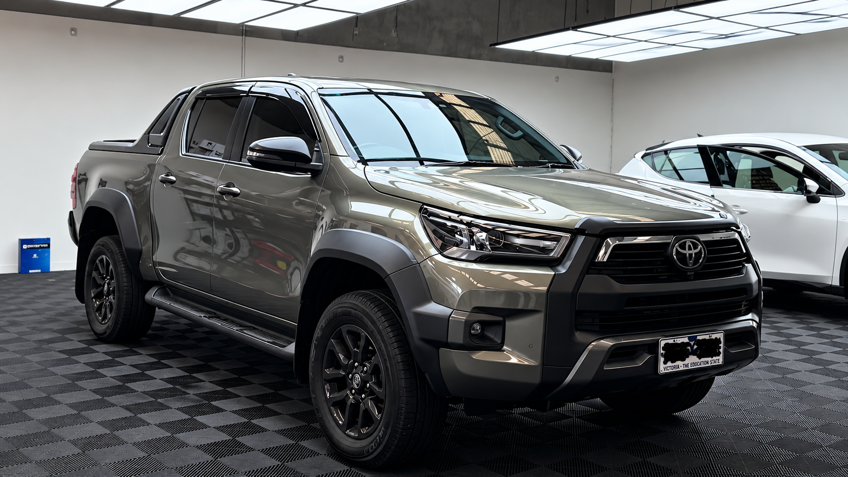 Tint Guru vehicle tinting